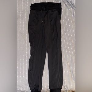 Lululemon black dance studio mid rose jogger - size 6